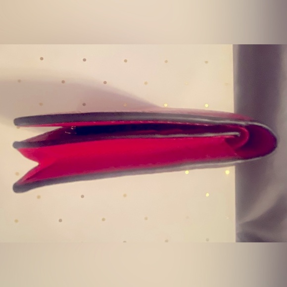 Michael Kors Slim Leather Wallet - Picture 3 of 10